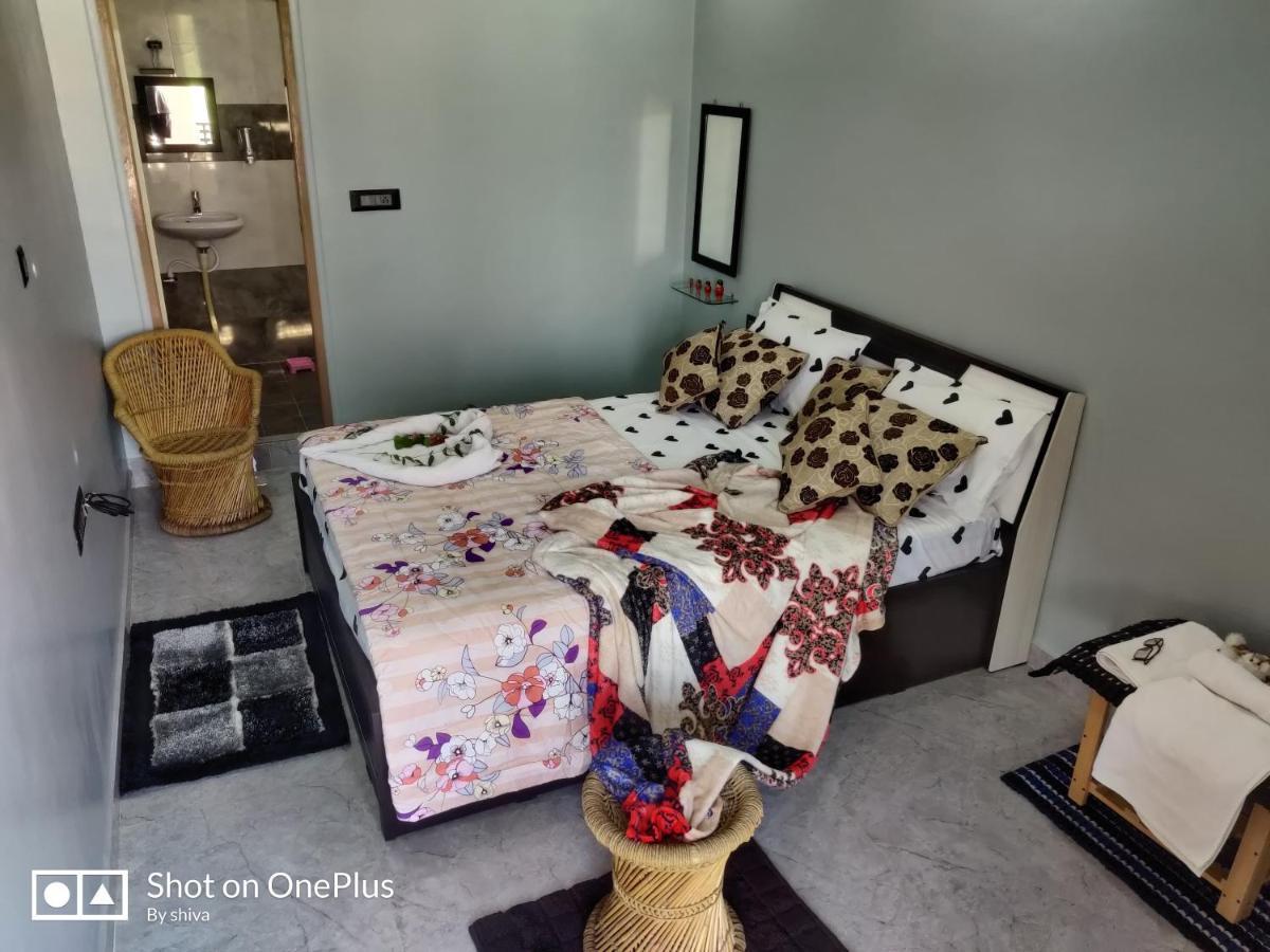 Lee Homestay Хампі Екстер'єр фото