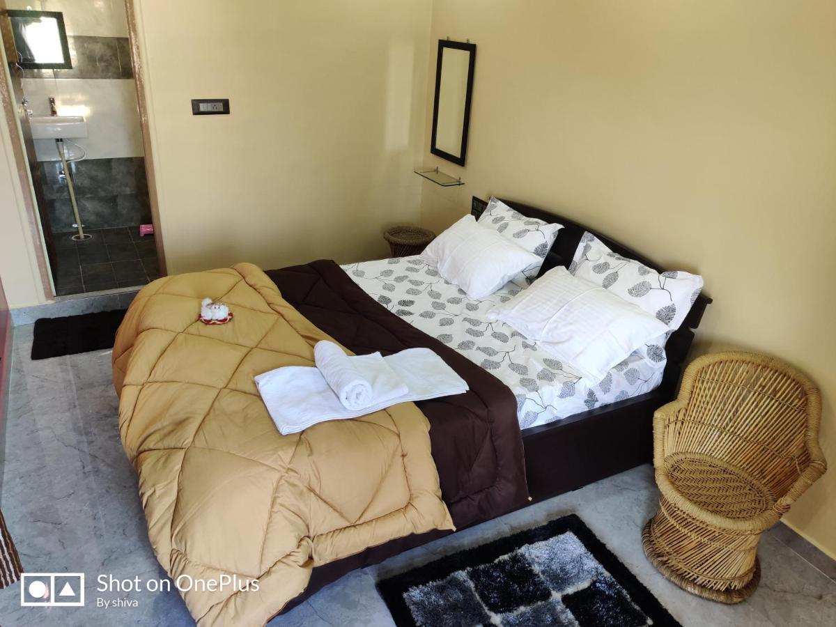 Lee Homestay Хампі Екстер'єр фото