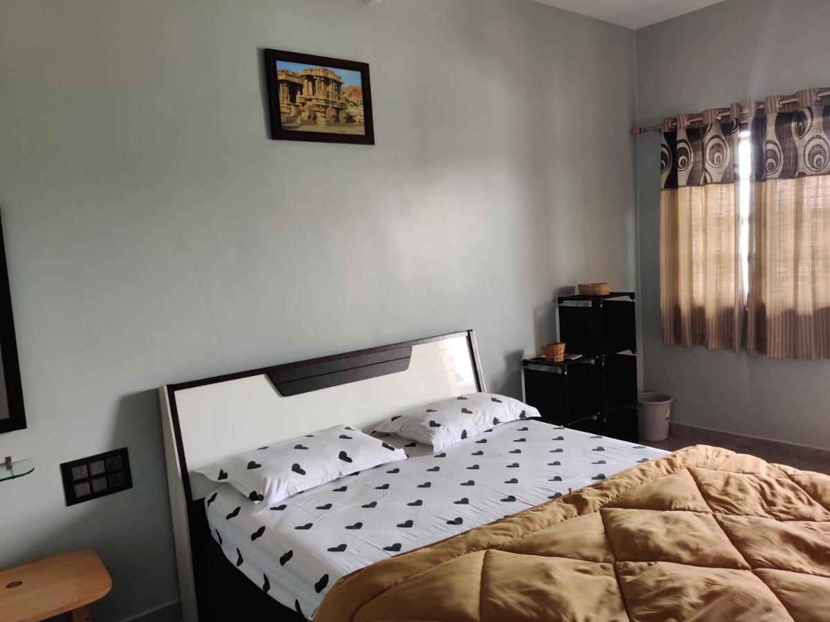 Lee Homestay Хампі Екстер'єр фото